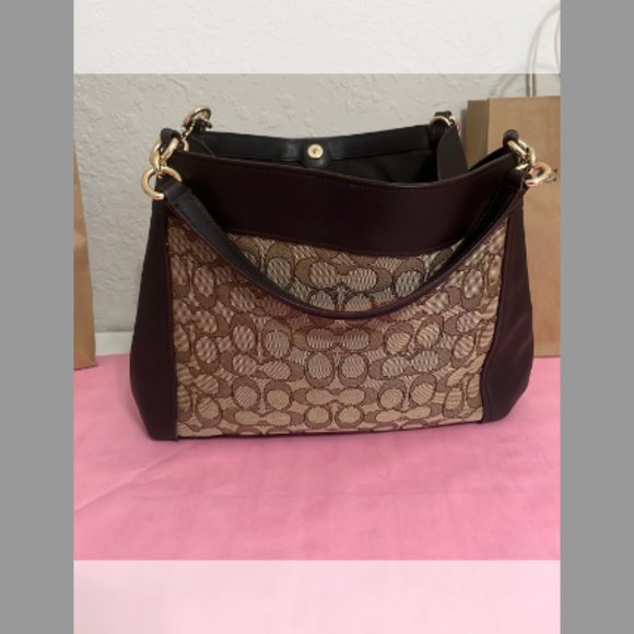 Coach F29548 Small Lexy Signature Jacquard Shoulder Bag Handbag - Picture 2 of 5